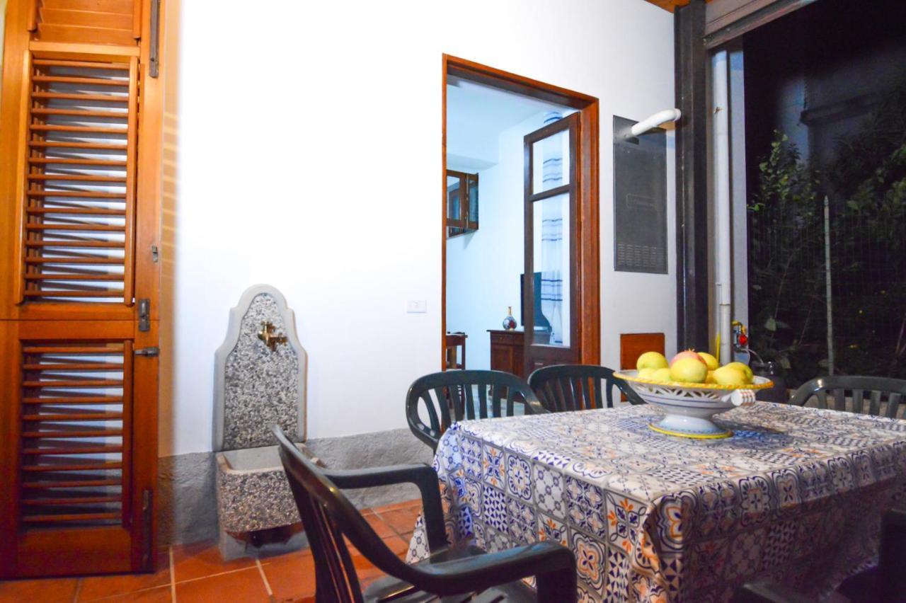 Spiaggia 270 M - Appartamento In Centro Con Cortile จอโยซามาเรอา ภายนอก รูปภาพ